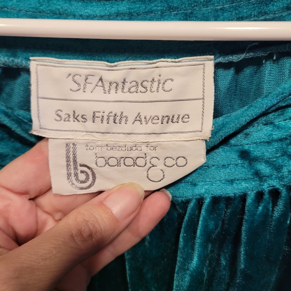 Vintage Emerald Green Velvet SFAntastic Sacks Fifth Avenue Nightgown Housecoat - Picture 2 of 10